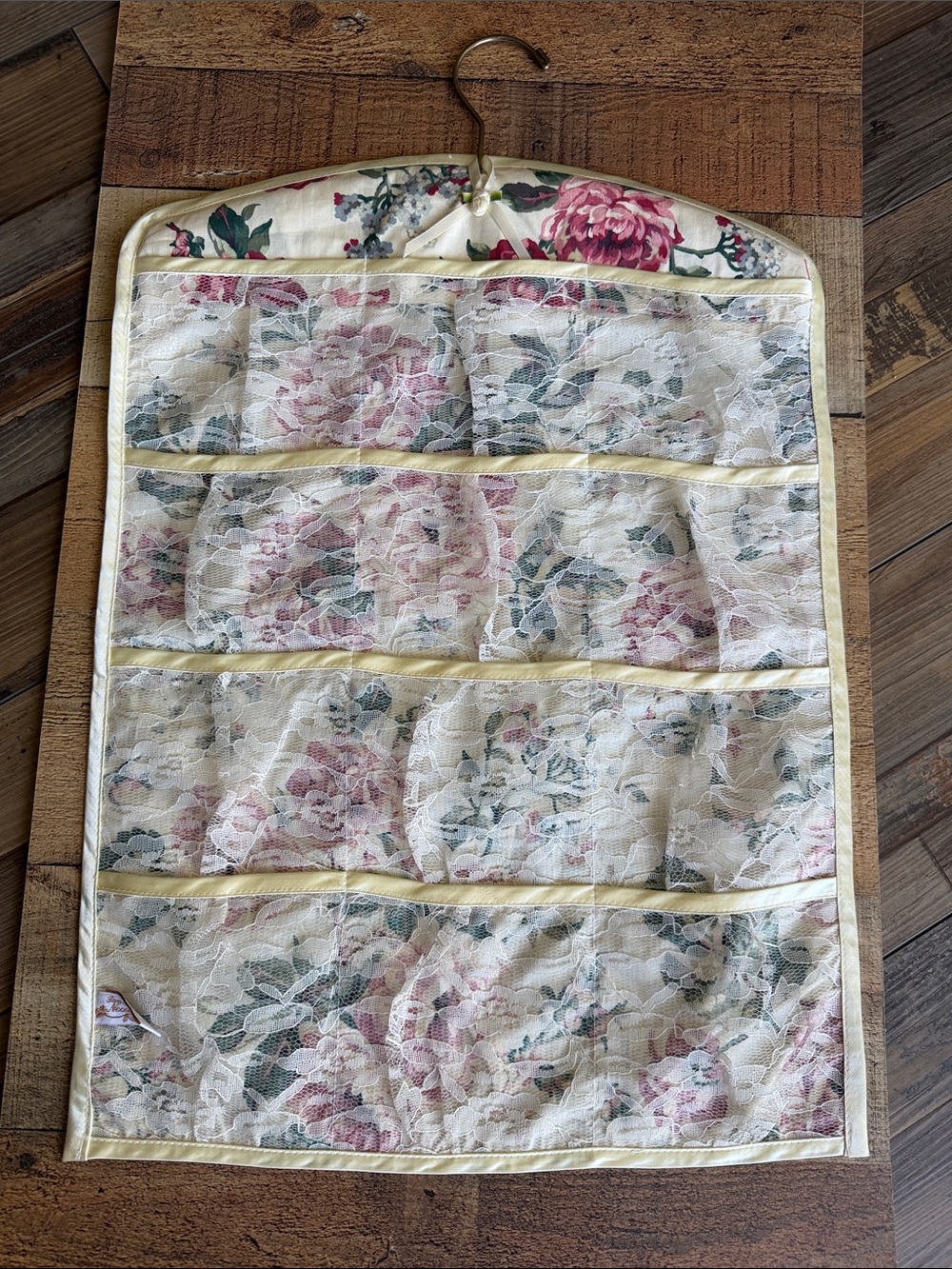 Vintage San Francisco Necessities Floral Lace Organizer - Pink & Green on Cream